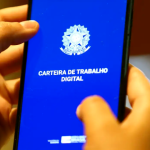 Taxa de desemprego cai para 5,4%, a menor desde 2012 Taxa de desemprego cai para 5,4%, a menor desde 2012