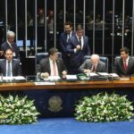 Congresso promulga fim da escala 6×1 com presença de Lula